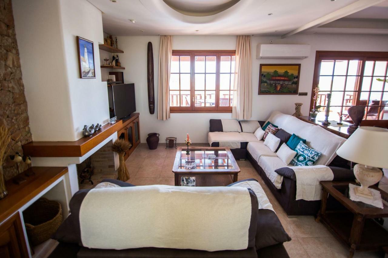 Villa Ca Na Vinya Cala Tarida  Exterior foto